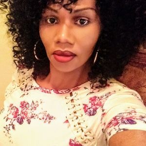 Meet your Posher, Stacie